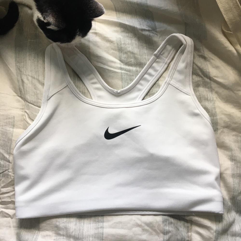 Brand New White Nike Swoosh Sports Bra Size M